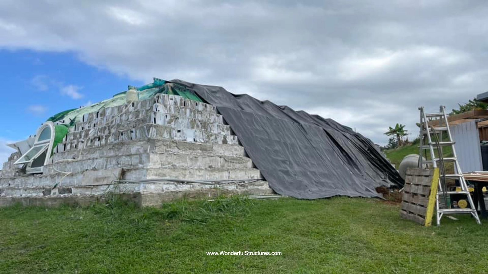 Wonderful-Structures-Hawaii-010